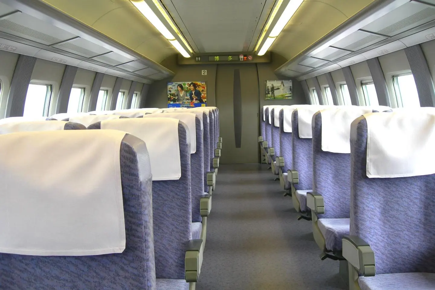 Get ready to travel in comfort and safety (Photo: Rsa / CC BY-SA 3.0)