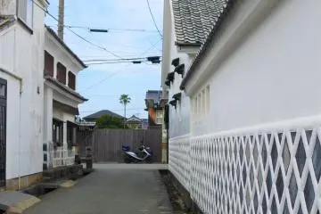 The Namako Wall
