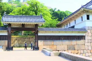 Oteni-no-mon gate