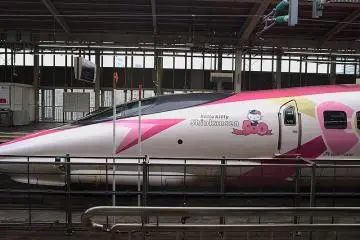 Plenty of pink and cute happening here! (Photo: <a href="https://commons.wikimedia.org/wiki/File:Osaka-Japan-2020_0034_(49460371813).jpg" target="_blank" rel="noreferrer noopener nofollow">Jeena Paradies</a> / <a href="https://creativecommons.org/licenses/by/2.0/" target="_blank" rel="noreferrer noopener nofollow">CC BY 2.0</a>)