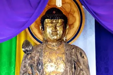 Shaka-nyorai Statue at Shigetsu-den Temple