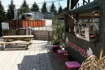 Dosukoi Pizza is a popular choice