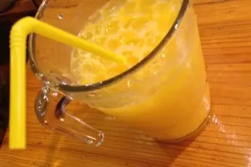 Saitama Cafe Offers Drowning Drinks