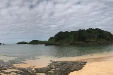 Attraction at the Yubu Island : Manta Ray Beach