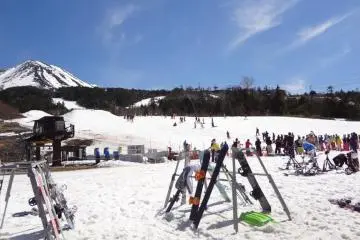 Looking up the slopes at Ontake at Ciao on a May afternoon