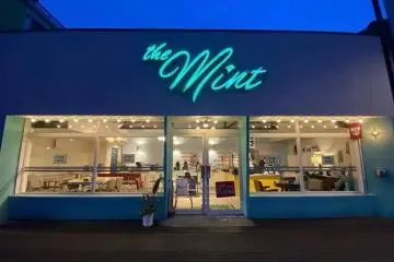 The Mint Motel by night
