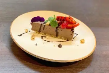 There are a rotation of vegan friendly sweets, too