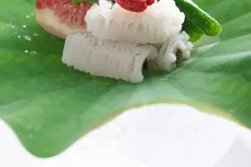If you are visiting Awaji Island, drop in to Awami and experience nature’s harvest, and take a piece of Japan with you.
