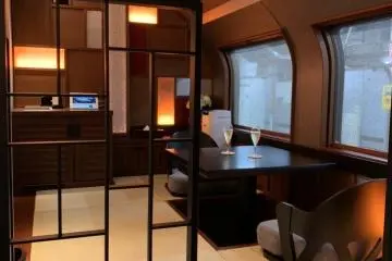 Train Suite Shiki-Shima - Suite Shiki-Shima