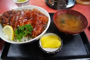 Sauce katsudon meal set