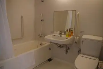 <p>ทุกห้องมีห้องน้ำในตัว</p>