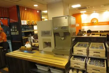 Staying true to self-service, you can get yourself hot tea or water and toppings