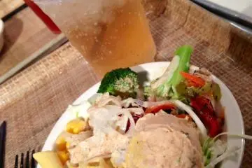 런치에만 제공 되는 샐러드바입니다. 간단히 먹기 좋아요^.^