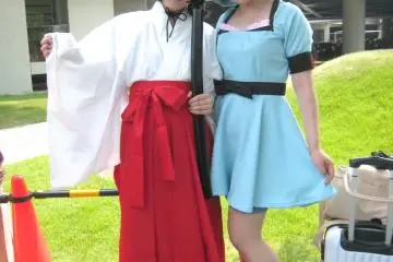Comiket 84, Day 2: Garden outside West Hall, Steins gate.
