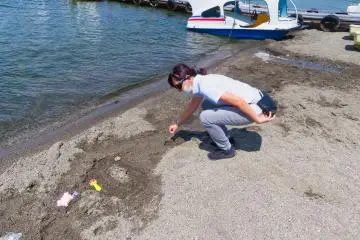 Dig your own Hot Spring at Lake Kusharo