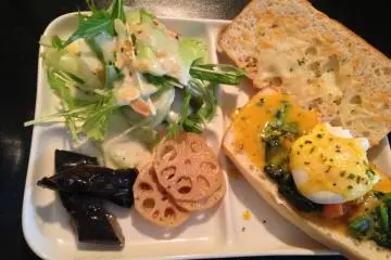 Eggs Benedict on baguette for Crocus's Deli's Ladies Lunch plate (Photo:  Kristen F. )