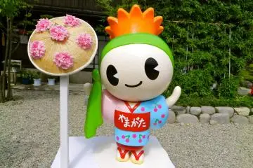 Beni chan, the adorable Yamagata mascot.