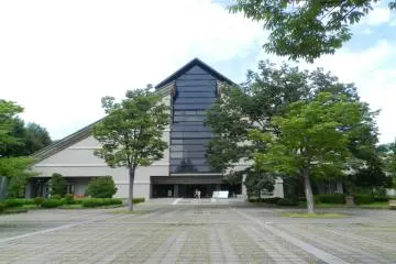Next door is the Yamagata Museum of Art, which has a wide range of art from Europe, around Japan, and Yamagata. ¥500.