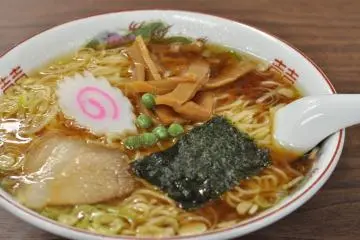 Japanese food lovers (and emoji aficionados) are probably already familiar with this kind of kamaboko served in many bowls of ramen!