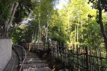 Tenjinzaka, "Kamakura of the east"
