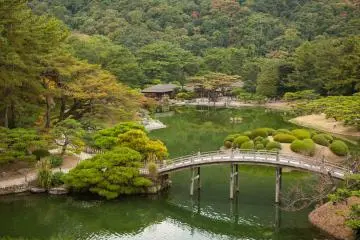 Pemandangan yang sangat menakjubkan dari Hiraihou, spot terbaik di Ritsurin Garden