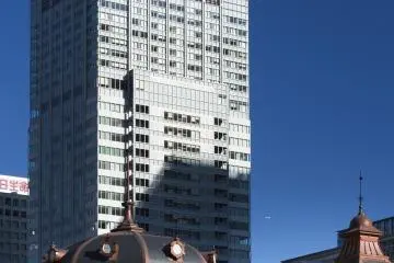 A view of the Hotel Metropolitan Marunouchi towering above Tokyo Station
