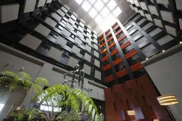 The Hotel Metropolitan Marunouchi lobby is spectacular.