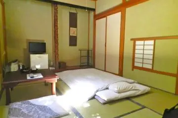 The simple and lovely tatami room.