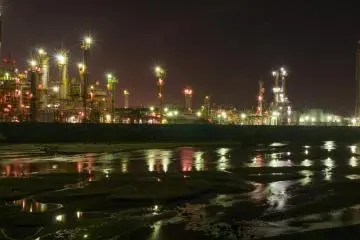 Pemandangan berubah dari waktu ke waktu, saat air surut di dekat muara sungai