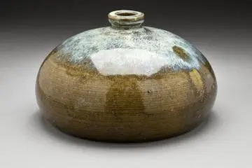 Shodai-yaki ware, Kumamoto prefecture (Photo: <a href="https://www.flickr.com/photos/wikimediacommons/16437016615" target="_blank" rel="noreferrer noopener nofollow">Ashley Van Haeften </a> / <a href="https://creativecommons.org/licenses/by/2.0/" target="_blank" rel="noreferrer noopener nofollow">CC BY 2.0</a>)