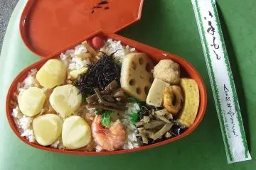 Kuri meshi or rice gives diners a sweet experience