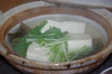 Mizuna hotpot will refresh you and warm you all at once