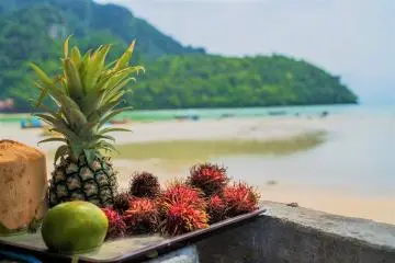 The sailors to Thailand would have been overwhelmed by the smells and flavours of this country.