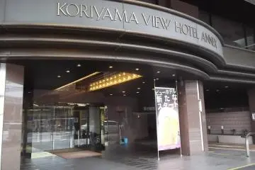 The entrance from the street