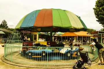 <p>Kid's cars</p>