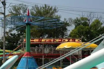 <p>Roller coaster</p>