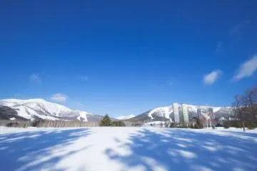 Beautiful blue skies and landscapes draw you out of your slumber