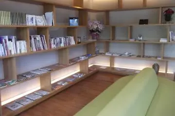 Gallery image