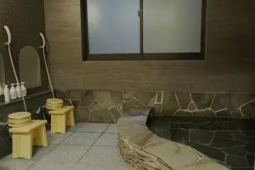 The bathing facilities offer a relaxing environment after a hard days walk around the city