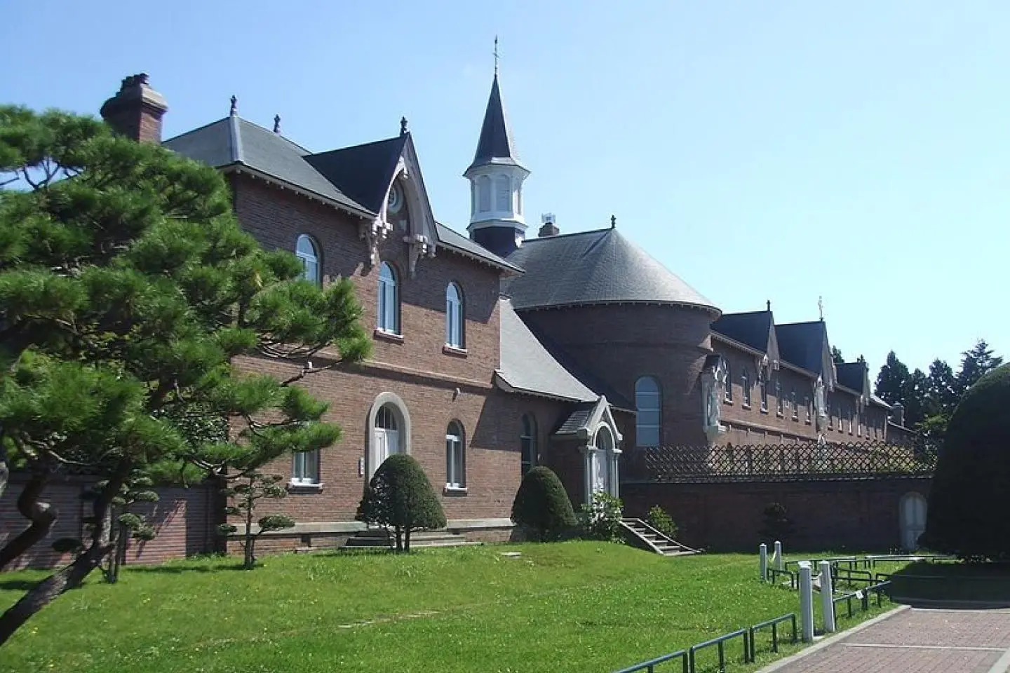Trappistine Monastery (Photo: Ippukucho / CC BY 3.0)
