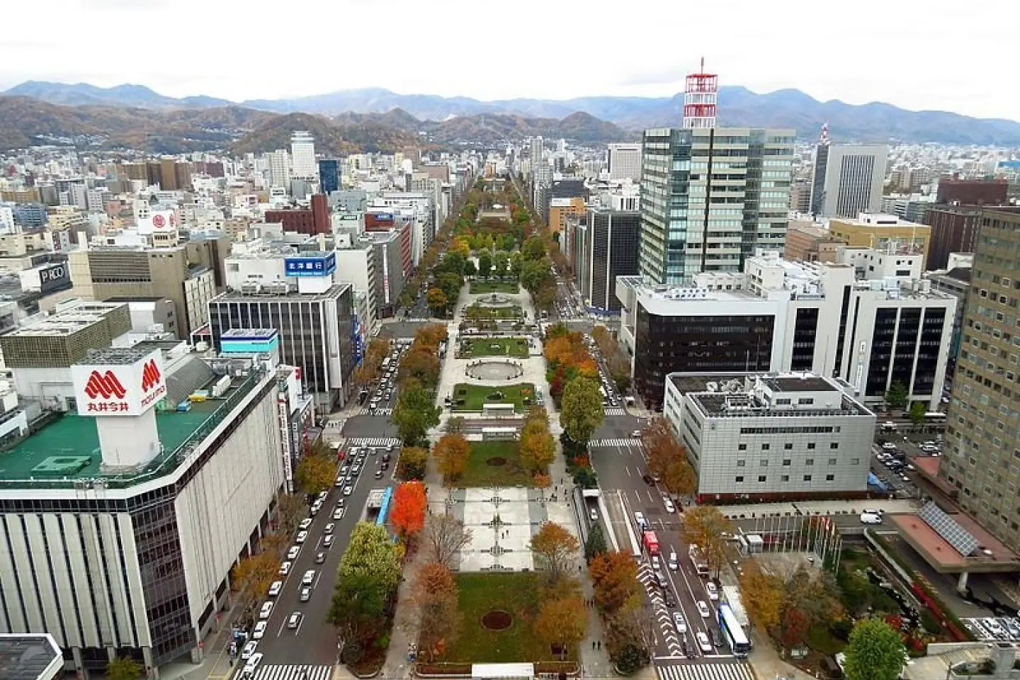 Odori Park (Photo: redlegsfan21 / CC BY-SA 2.0)