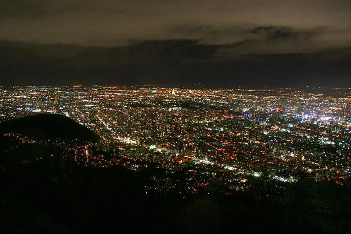 The night view of Sapporo from Mount Moiwa (Photo: 663highland / CC BY-SA 3.0)