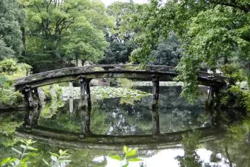 A bridge in Shosei-en Garden