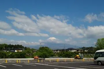 Even the car park at Tokinosumika has a clear view of Mt Fuji (weather permitting).