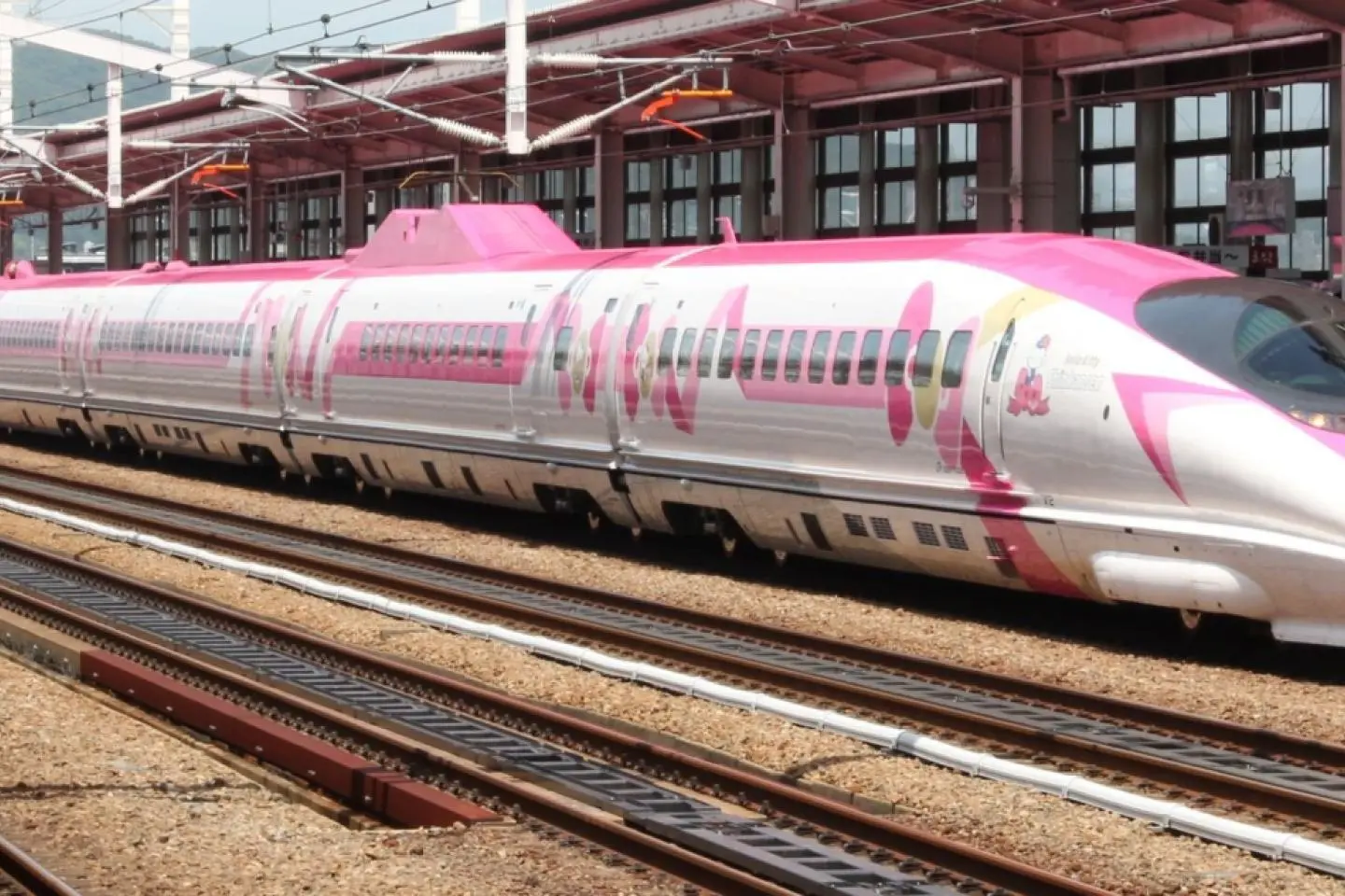 The Hello Kitty Shinkansen (Photo: Rsa/CC By SA 3.0)