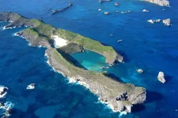 Breathtaking landscape of the Ogasawara Islands (Photo: <a href="https://www.flickr.com/photos/iucnweb/5863280604" target="_blank" rel="noreferrer noopener nofollow">IUCNweb</a> / <a href="https://creativecommons.org/licenses/by-nc-sa/2.0/" target="_blank" rel="noreferrer noopener nofollow">CC BY-NC-SA 2.0</a>)