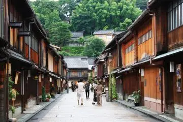 Charming Higashi Chaya