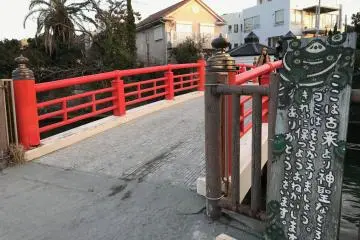 Misogi Bridge connects Morito Shrine to Morito Beach
