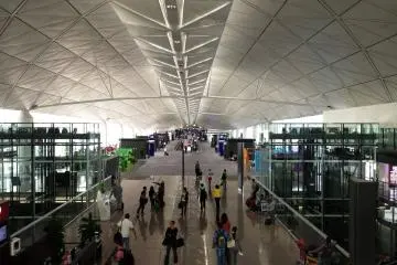 Hong Kong Airport is massive so ensure you have enough time to go to the gates and stop by at the lounge or the massage clinic