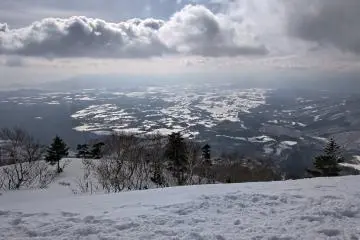 Overlooking the town of Shizukuishi